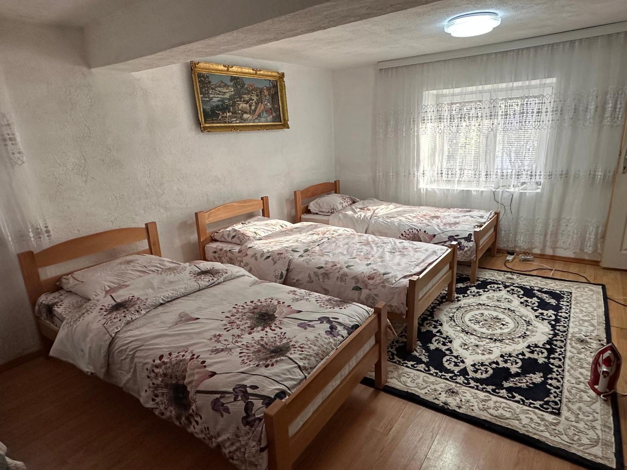 Guest House Guri Vuthaj Extérieur photo